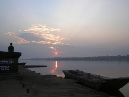 http://kiwitravelwriter.files.wordpress.com/2010/05/sunrise-in-india-web.jpg?w=448&h=336